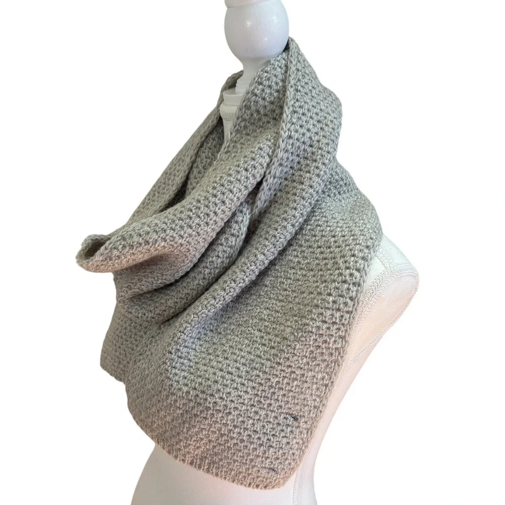 IrelandsEye Scarf Unisex OS Gray 100% Virgin‎ Wool Knit Made in Ireland Vintage